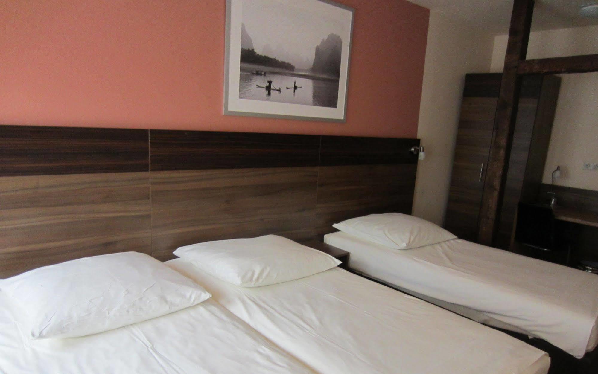 Hotel Altduesseldorf Zewnętrze zdjęcie